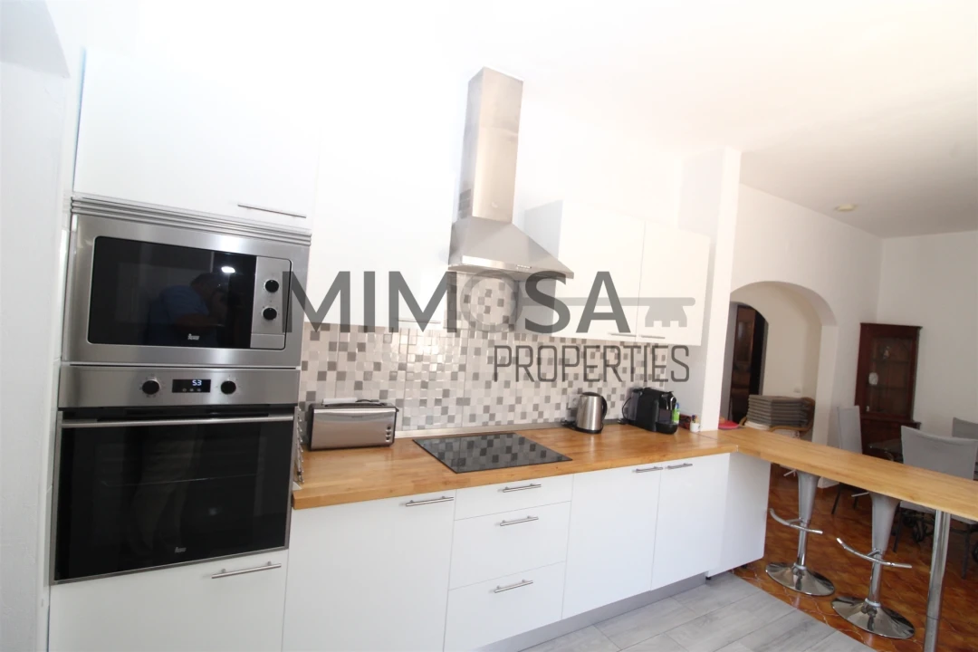 Moradia T5 para Venda em Lagos (São Sebastião e Santa Maria) Foto 15