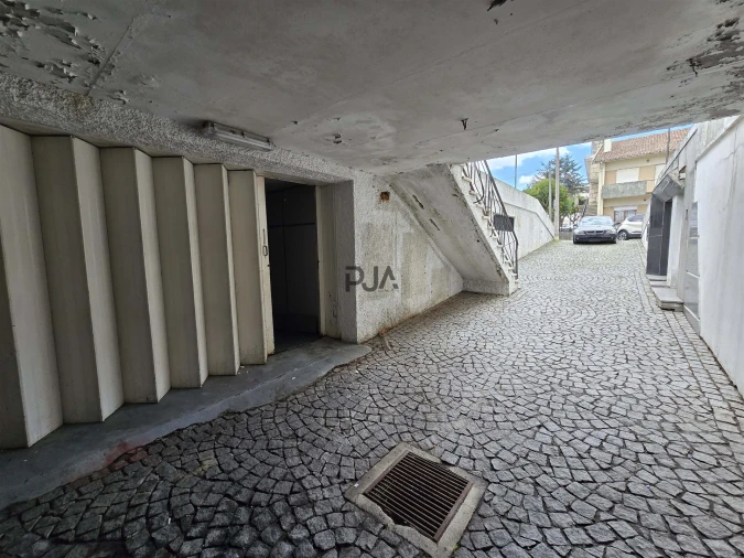 Armazém para Venda em Repeses e São Salvador Foto 4