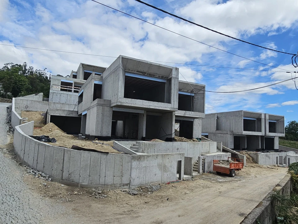 Moradia T3 para Venda em Campo e Tamel (São Pedro Fins) Foto 3