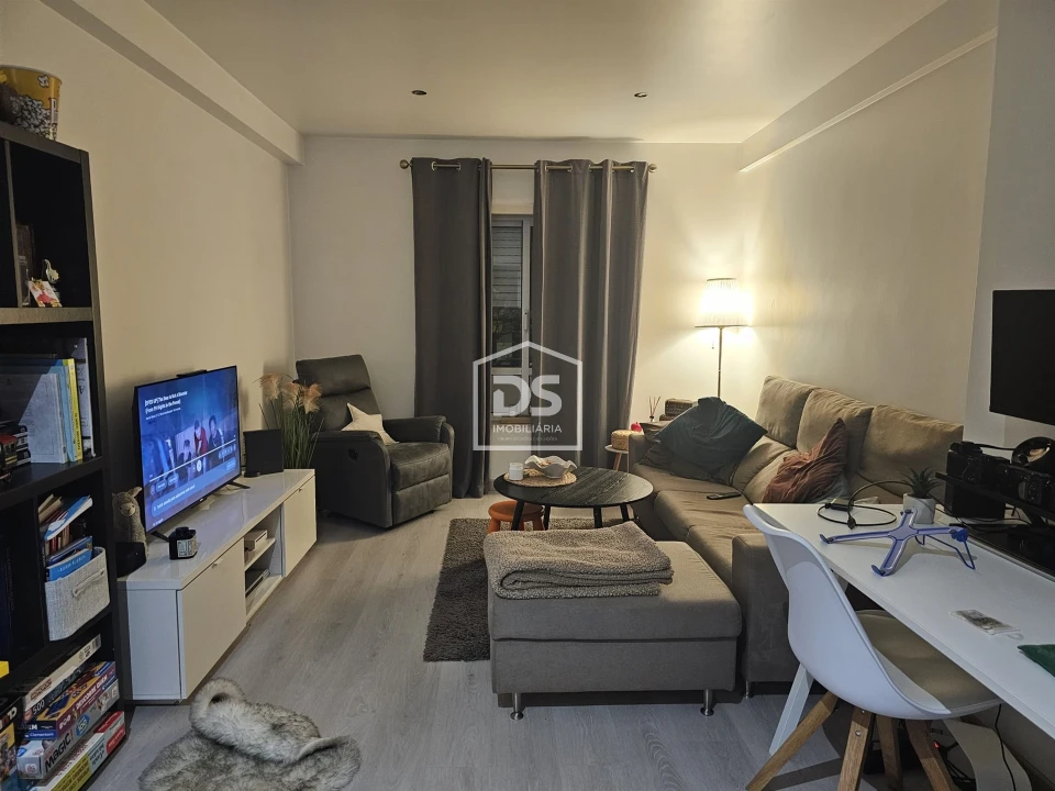 Apartamento T2 para Venda em Marrazes e Barosa Foto 1