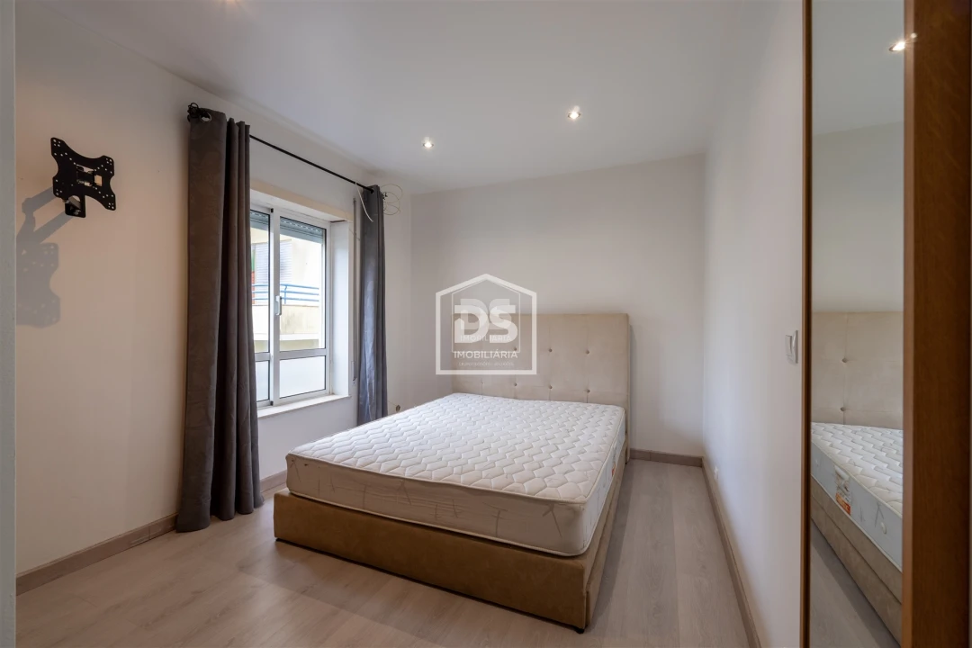Apartamento T2 para Venda em Marrazes e Barosa Foto 24