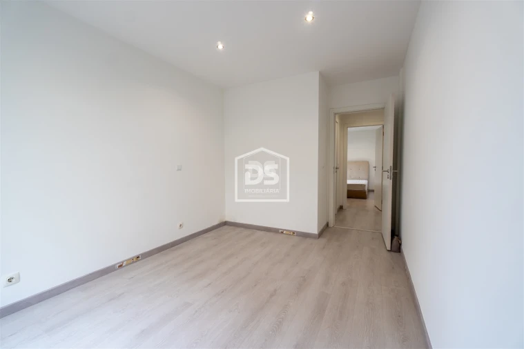 Apartamento T2 para Venda em Marrazes e Barosa Foto 27