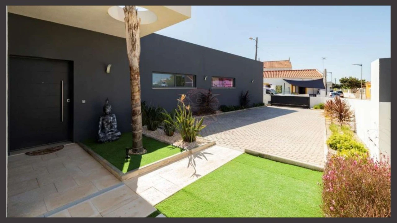 Moradia T4 para Venda em Vila de Sagres Foto 5