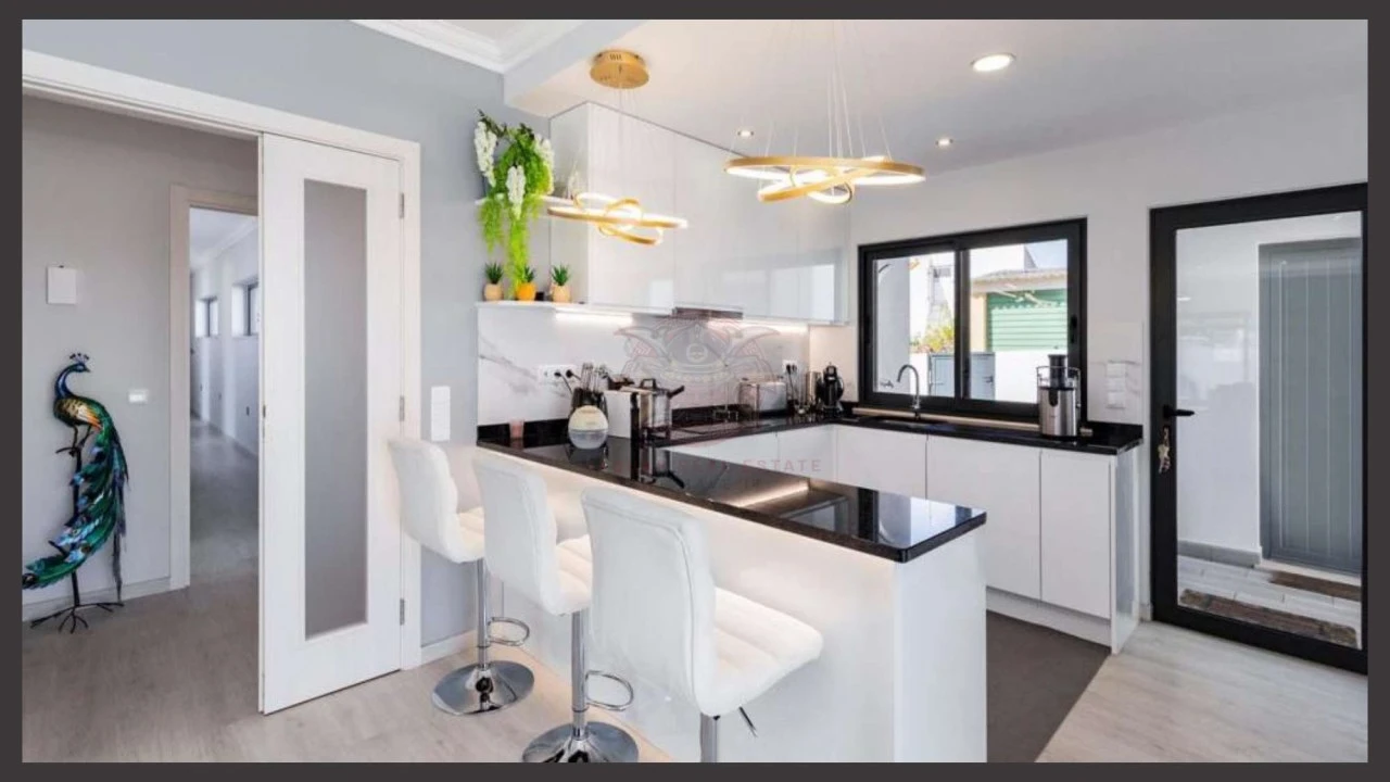 Moradia T4 para Venda em Vila de Sagres Foto 14