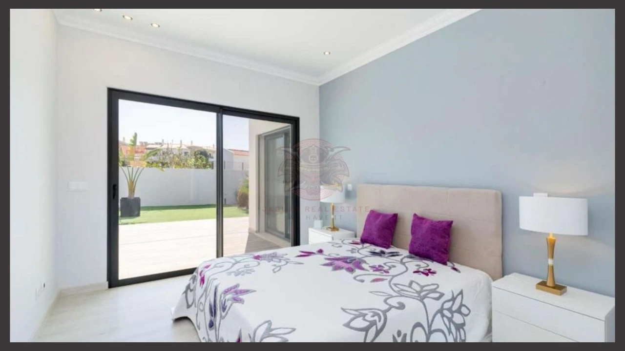 Moradia T4 para Venda em Vila de Sagres Foto 22