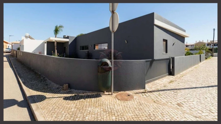 Moradia T4 para Venda em Vila de Sagres Foto 6