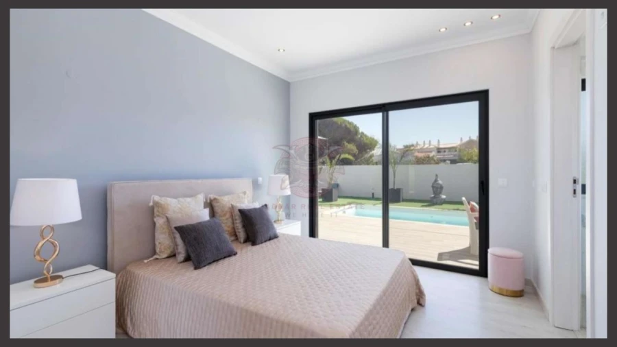 Moradia T4 para Venda em Vila de Sagres Foto 19