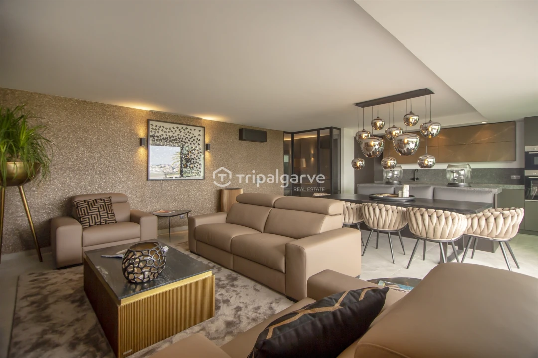 Apartamento T4 para Venda em Portimão Foto 6