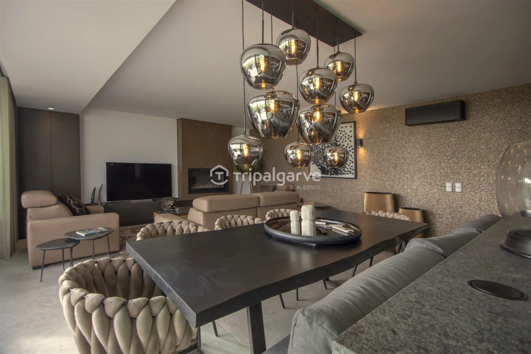 Apartamento T4 para Venda em Portimão Foto 8