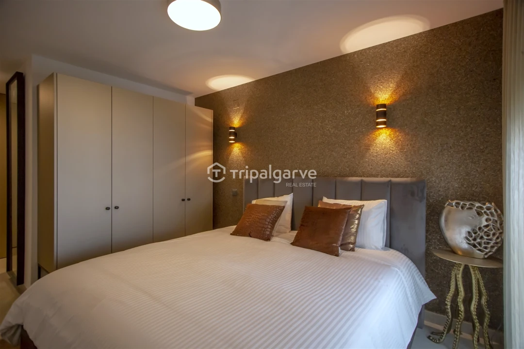 Apartamento T4 para Venda em Portimão Foto 25