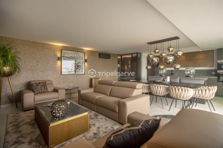 Apartamento T4 para Venda em Portimão Foto 6