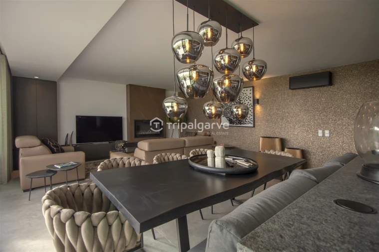 Apartamento T4 para Venda em Portimão Foto 8