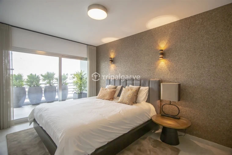 Apartamento T4 para Venda em Portimão Foto 14