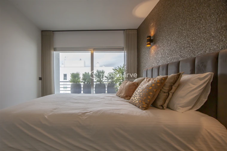 Apartamento T4 para Venda em Portimão Foto 18