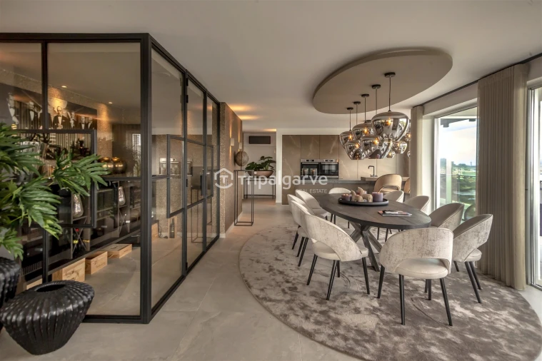 Apartamento T6 para Venda em Portimão Foto 2