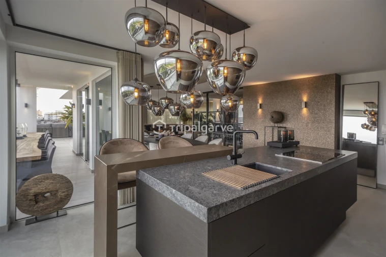 Apartamento T6 para Venda em Portimão Foto 15