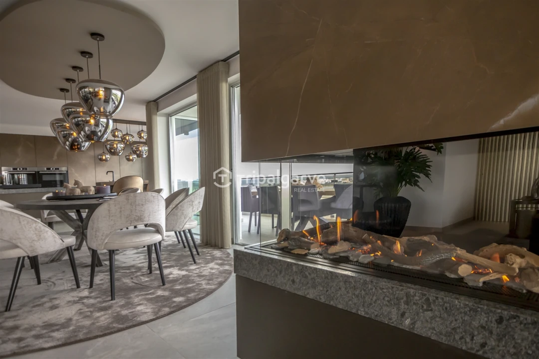 Apartamento T6 para Venda em Portimão Foto 9