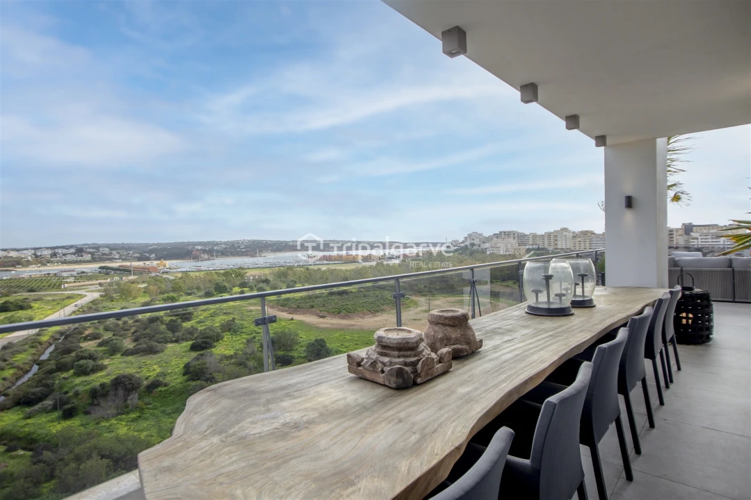 Apartamento T6 para Venda em Portimão Foto 17