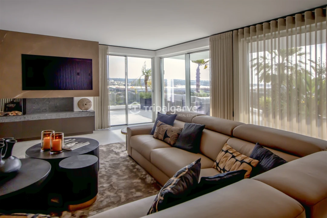 Apartamento T6 para Venda em Portimão Foto 14