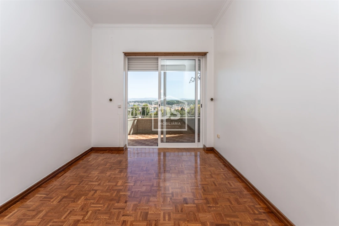 Apartamento T4 para Venda em Almada, Cova da Piedade, Pragal e Cacilhas Foto 30