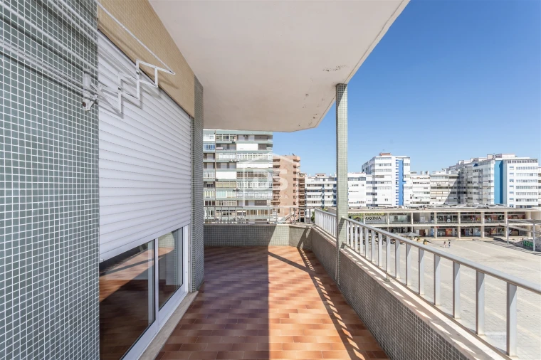 Apartamento T4 para Venda em Almada, Cova da Piedade, Pragal e Cacilhas Foto 36