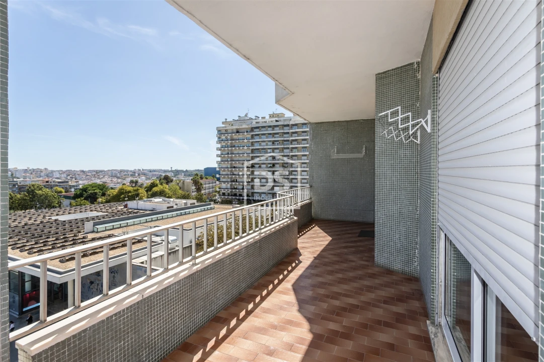 Apartamento T4 para Venda em Almada, Cova da Piedade, Pragal e Cacilhas Foto 7