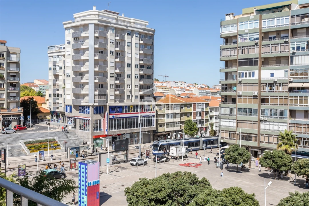 Apartamento T4 para Venda em Almada, Cova da Piedade, Pragal e Cacilhas Foto 47