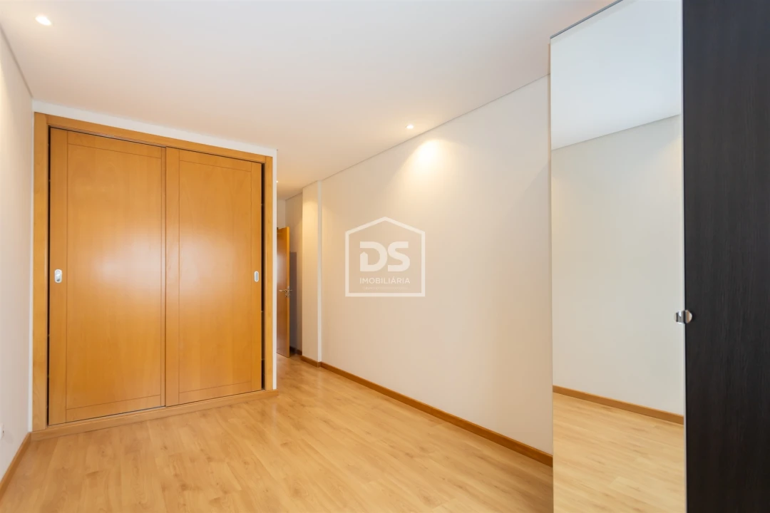 Apartamento T3 para Arrendamento em Alto do Seixalinho, Santo André e Verderena Foto 29