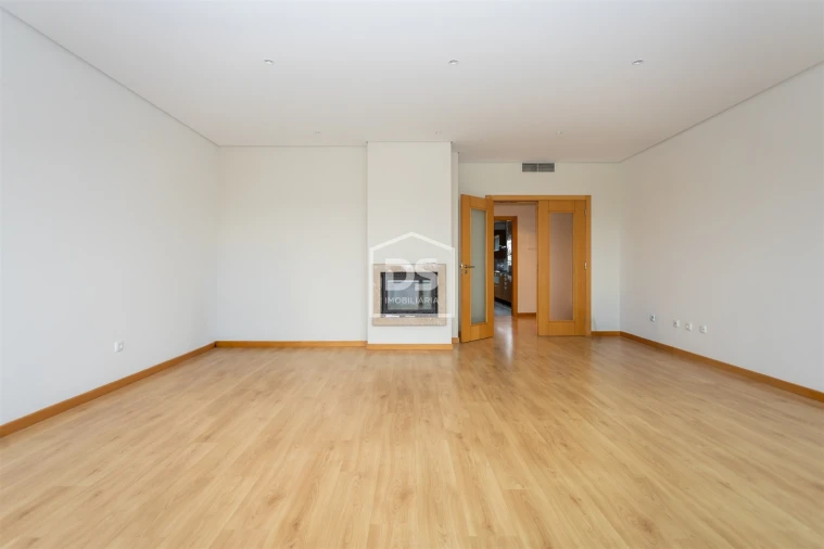 Apartamento T3 para Arrendamento em Alto do Seixalinho, Santo André e Verderena Foto 3