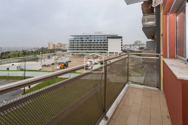 Apartamento T3 para Arrendamento em Alto do Seixalinho, Santo André e Verderena Foto 6