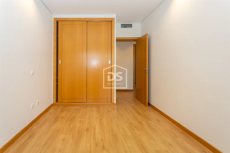 Apartamento T3 para Arrendamento em Alto do Seixalinho, Santo André e Verderena Foto 18