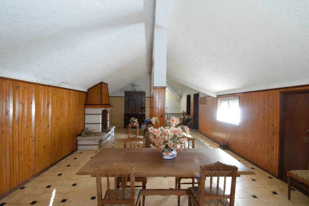 Moradia T5 para Venda em Dominguizo Foto 11