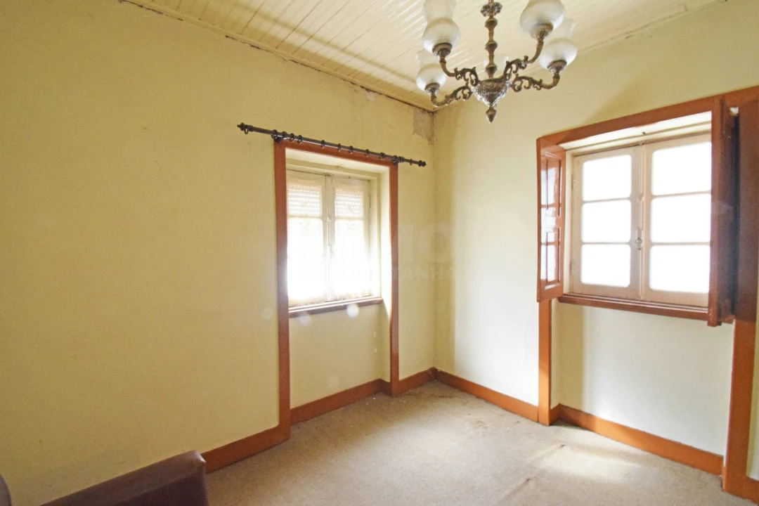 Moradia T5 para Venda em Dominguizo Foto 17