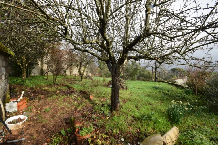 Moradia T5 para Venda em Dominguizo Foto 29