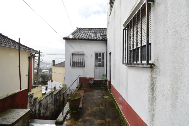 Moradia T5 para Venda em Dominguizo Foto 26