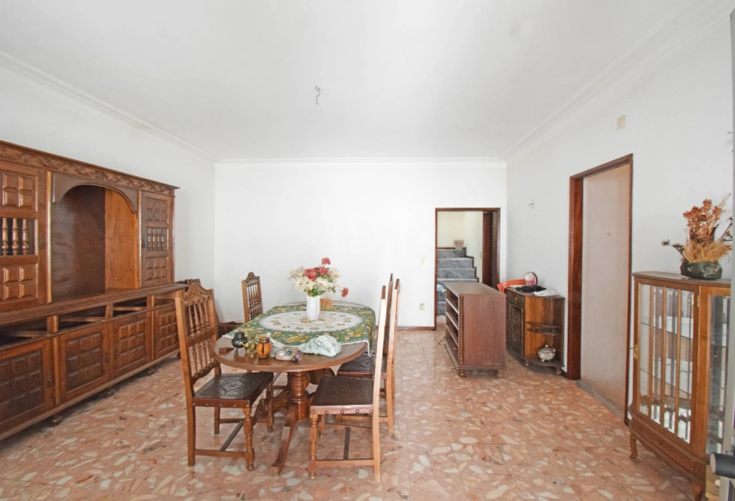 Moradia T5 para Venda em Dominguizo Foto 4