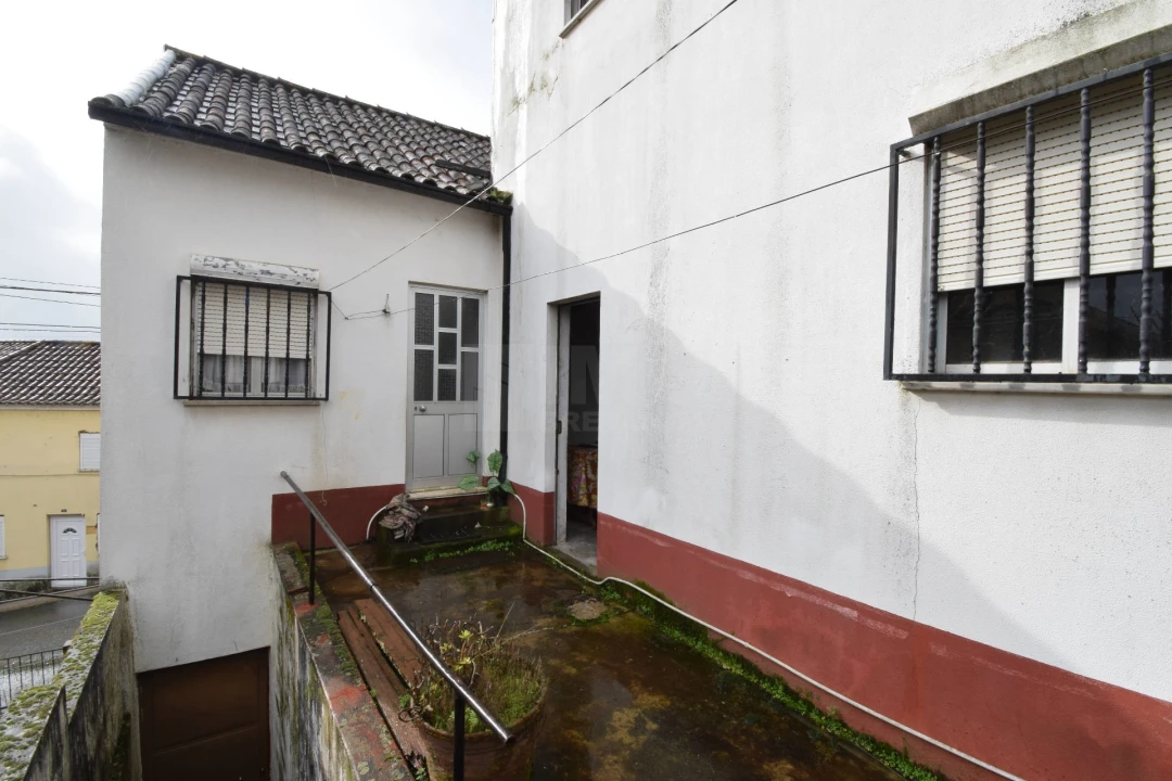 Moradia T5 para Venda em Dominguizo Foto 27