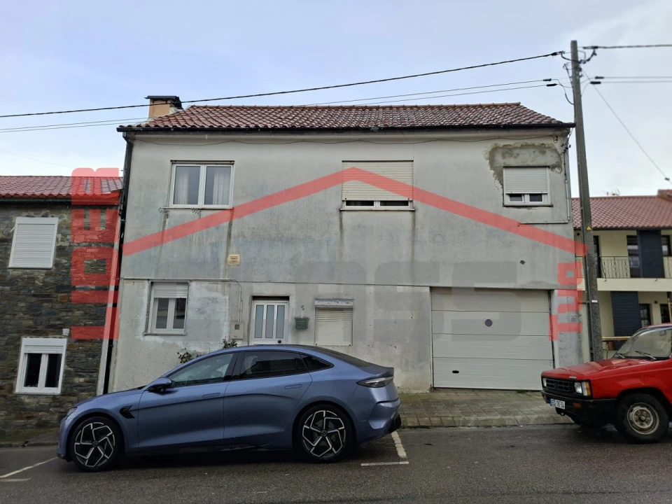 Moradia T4 para Venda em Sé, Santa Maria e Meixedo Foto 1