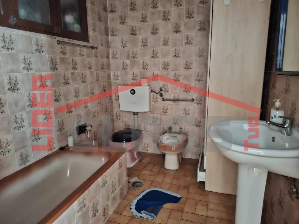 Moradia T4 para Venda em Sé, Santa Maria e Meixedo Foto 5