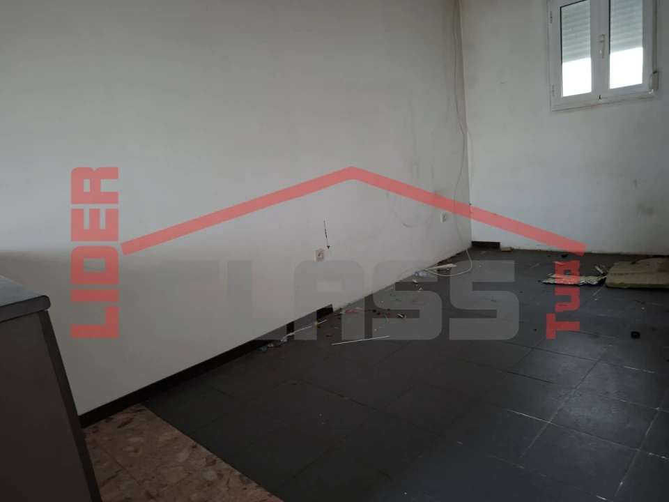 Moradia T4 para Venda em Sé, Santa Maria e Meixedo Foto 21