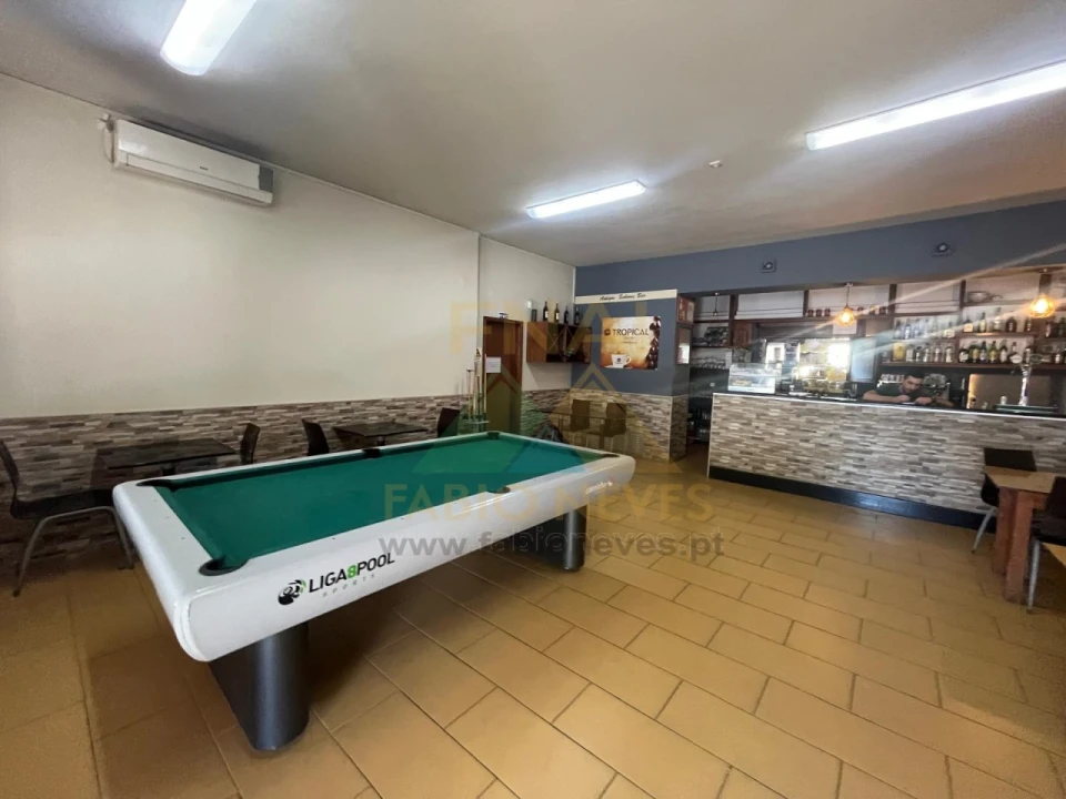 Negócio para Arrendamento em Gemieira Foto 1