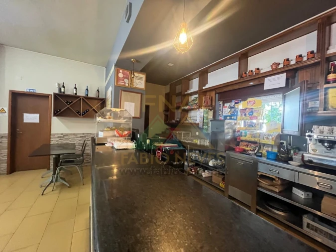 Negócio para Arrendamento em Gemieira Foto 2