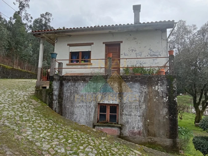 Quinta T2 para Venda em Fontoura Foto 1