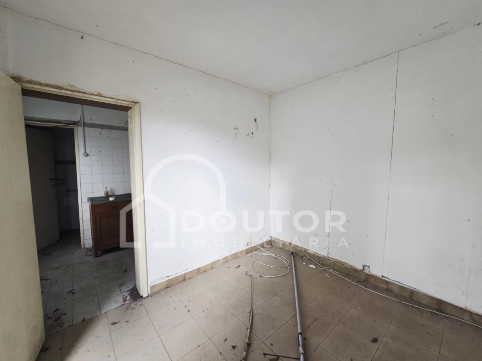 Moradia T3 para Venda em Santo Antonio Foto 4