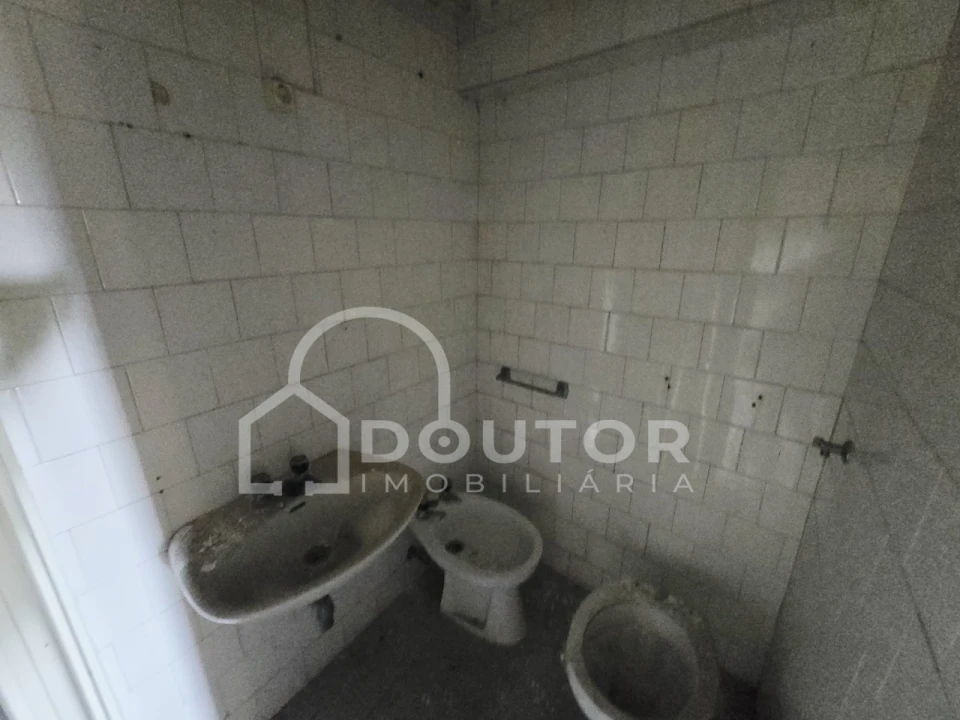 Moradia T3 para Venda em Santo Antonio Foto 14