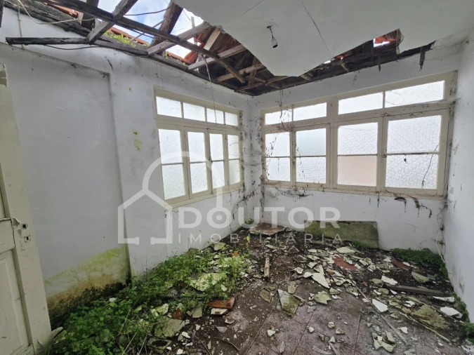 Moradia T3 para Venda em Santo Antonio Foto 7