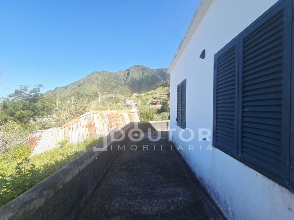 Moradia T2 para Venda em Porto da Cruz Foto 10