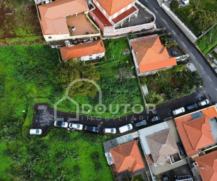 Moradia T3 para Venda em Santo Antonio Foto 3