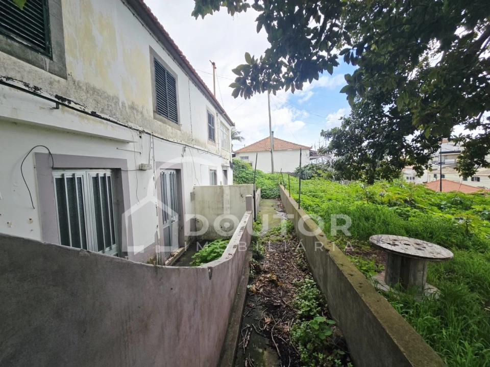 Moradia T3 para Venda em Santo Antonio Foto 8