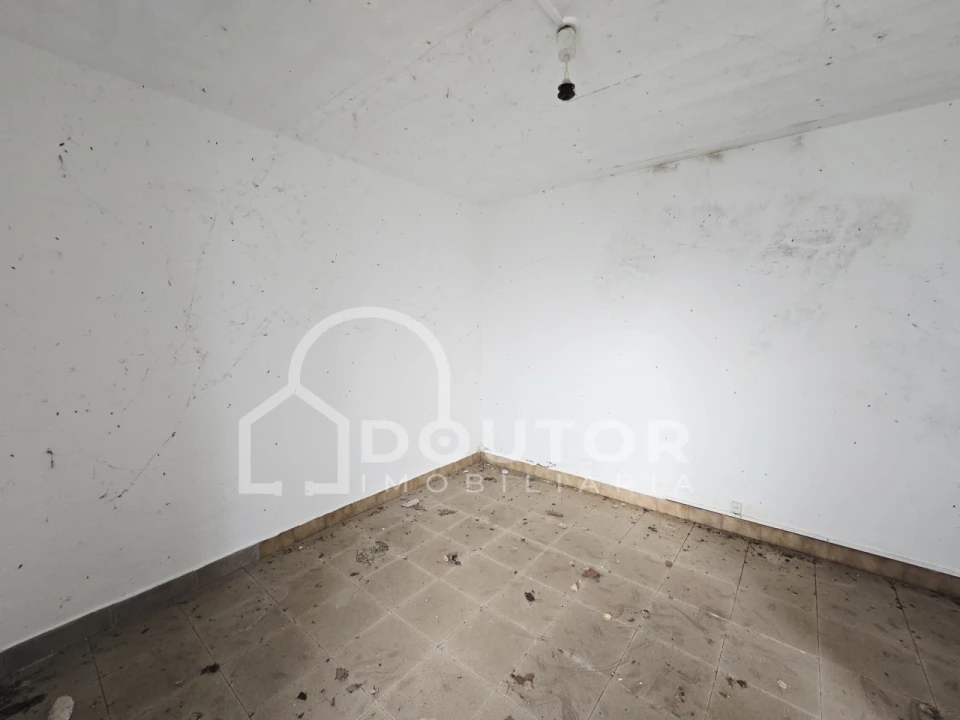 Moradia T3 para Venda em Santo Antonio Foto 12